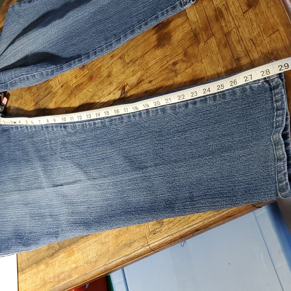 Women's Gloria Vanderbilt Amanda Blue Denium Jeans. Size 16. - Picture 11 of 12